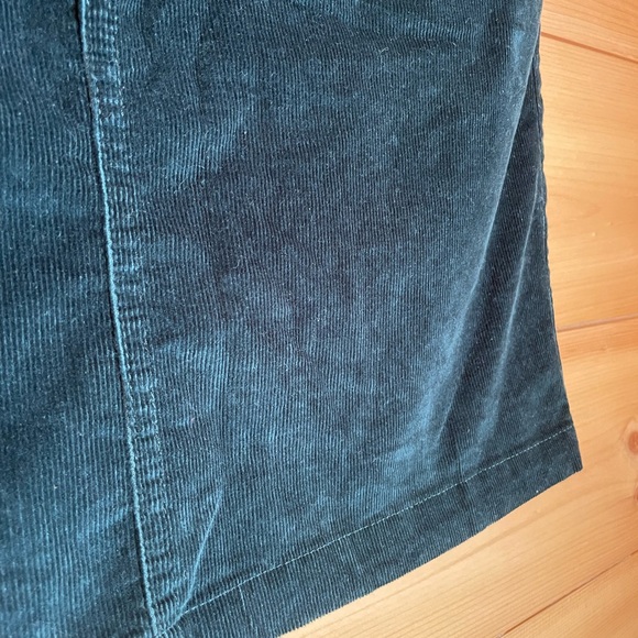 Green L.L.Bean corduroy mini skirt - Picture 4 of 6